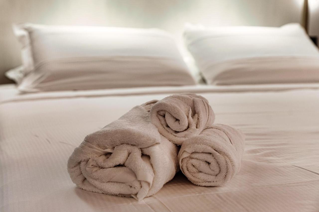 Suites Lorodellago Como - The House Of Travelers Extérieur photo