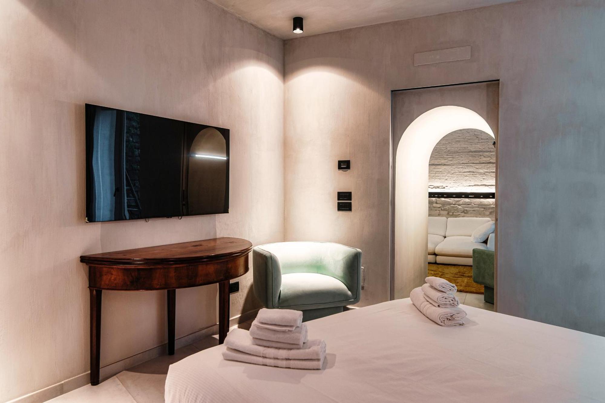 Suites Lorodellago Como - The House Of Travelers Extérieur photo
